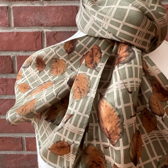 Charter Club Silk Graphic Scarf 11”x54” NWOT - Picture 8 of 11